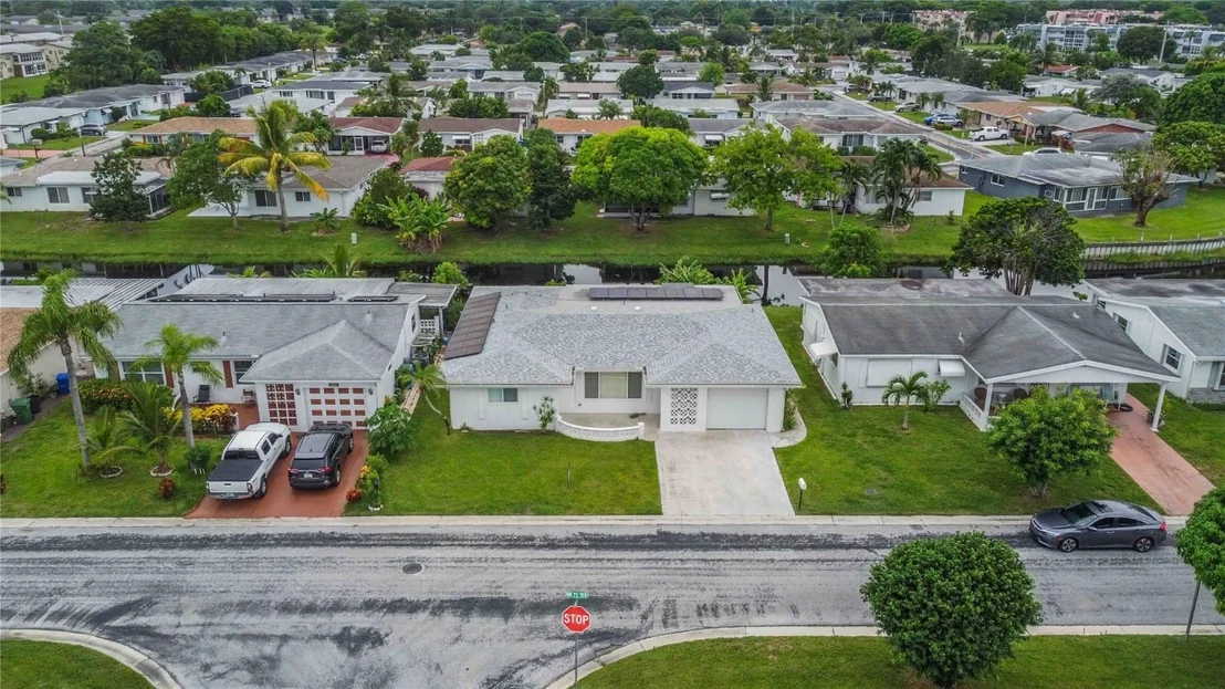Photo of 735 NW 73rd Terrace