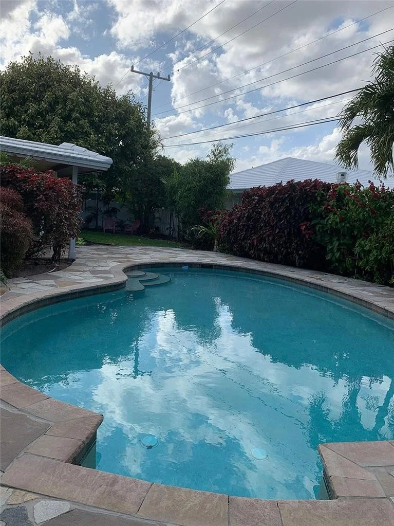 Photo of 2841 NE 45th Street
