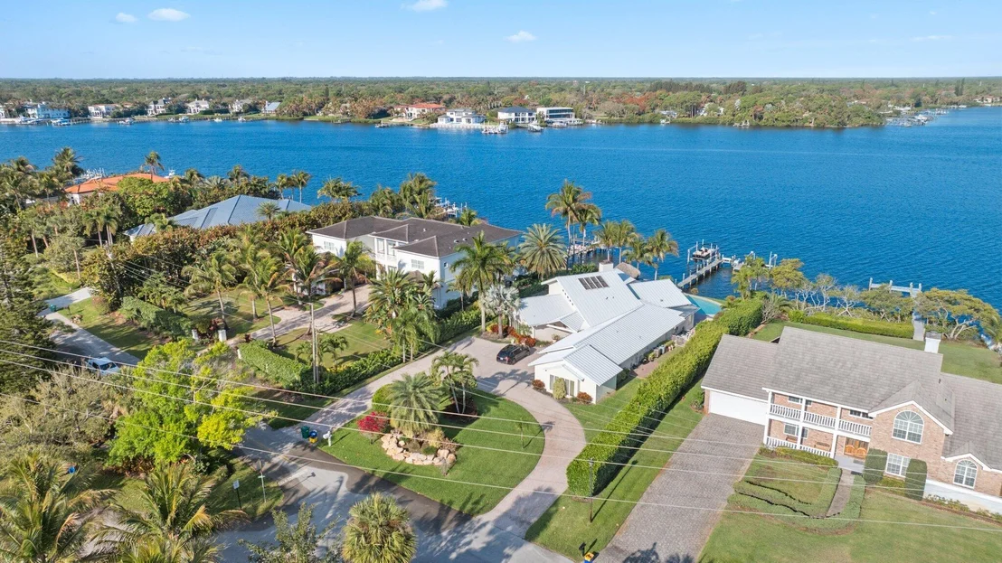 Photo of 163 River Drive
