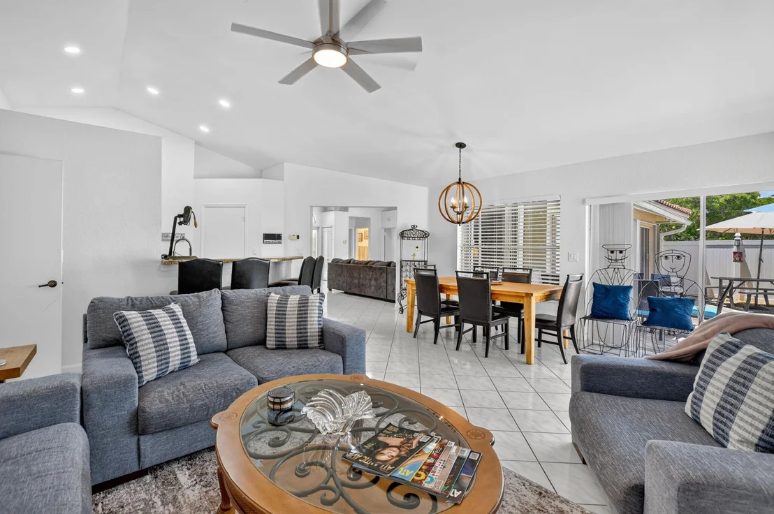 Photo of 703 AVOCET Road