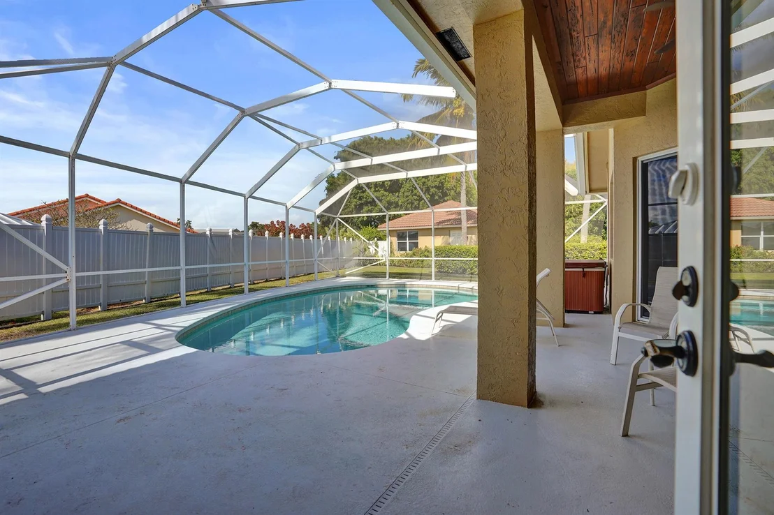 Photo of 603 N Cypress Drive