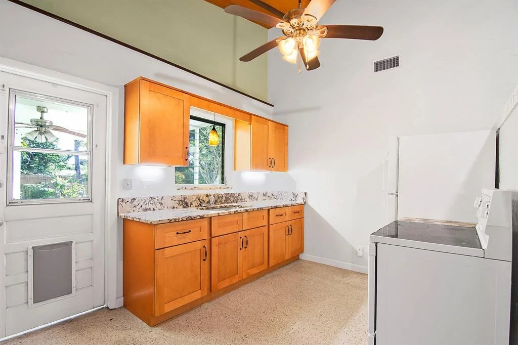 Photo of 421 6th Street