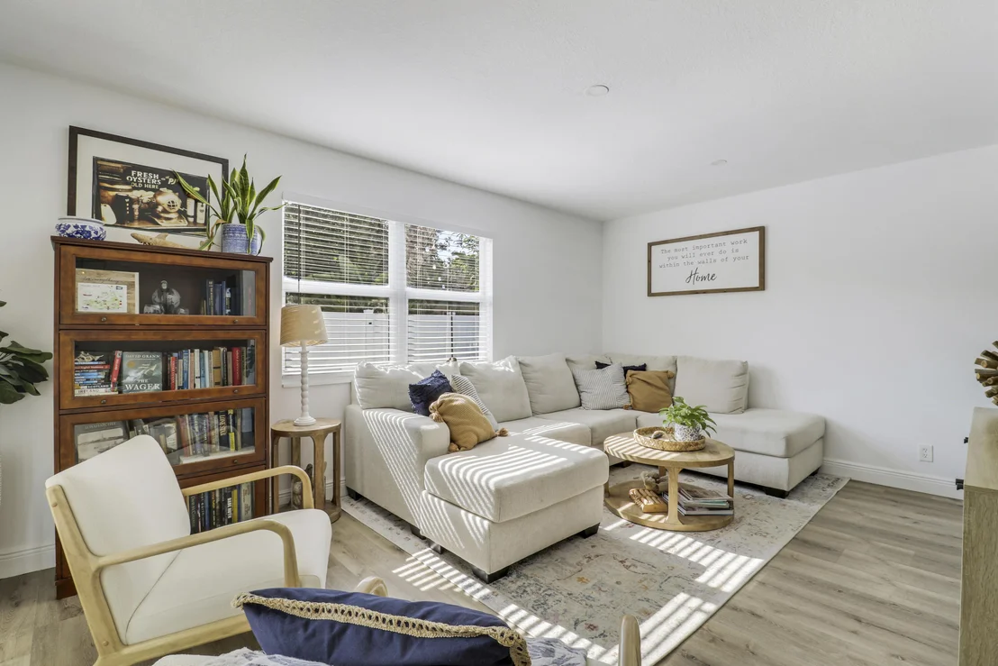 Photo of 171 Greentree Circle