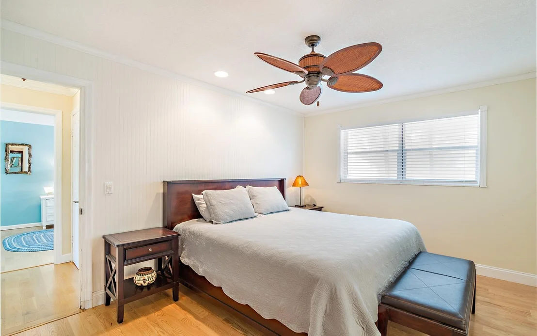Photo of 400 Mars Way