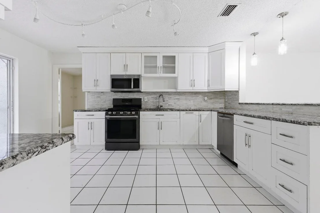 Photo of 6130 Bluegrass Circle