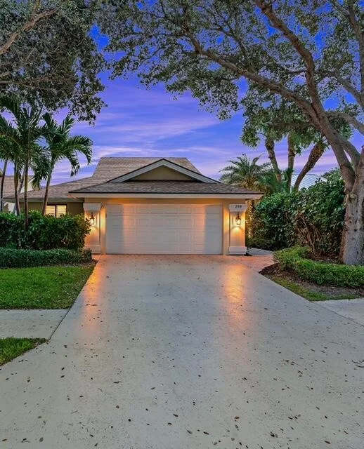 Photo of 219 River Park Drive