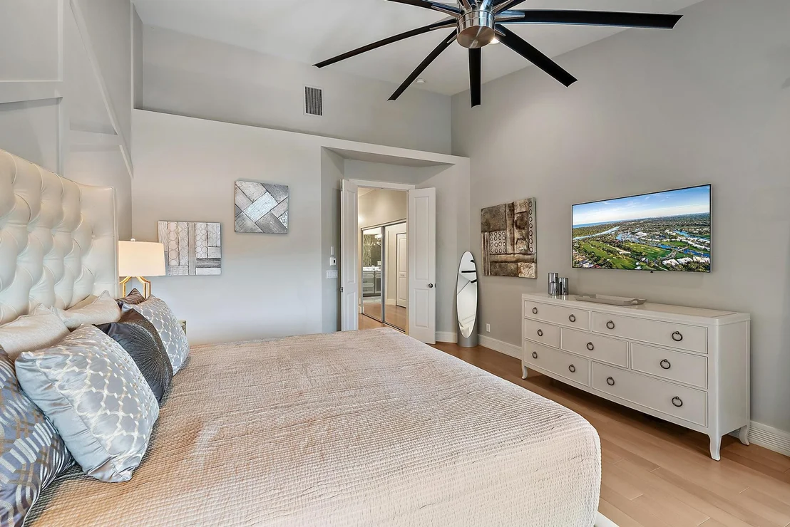 Photo of 263 Regatta Drive
