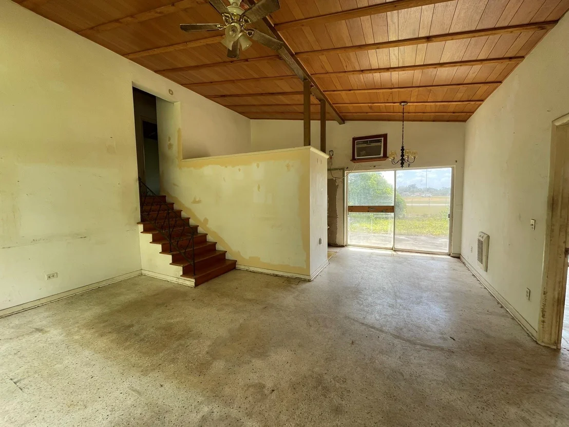 Photo of 705 E River Drive