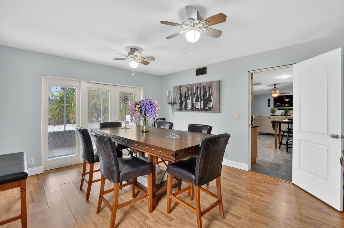 Photo of 9976 Robins Nest Road