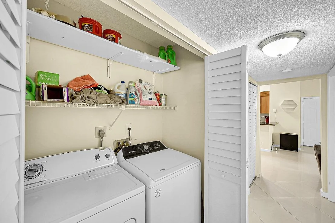 Photo of Unit 4201 at 931 Lyons Road