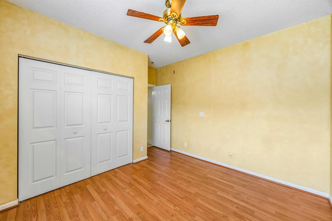 Photo of 6145 Indian Forest Circle