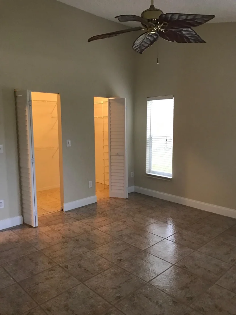 Photo of 584 NW 45th Drive