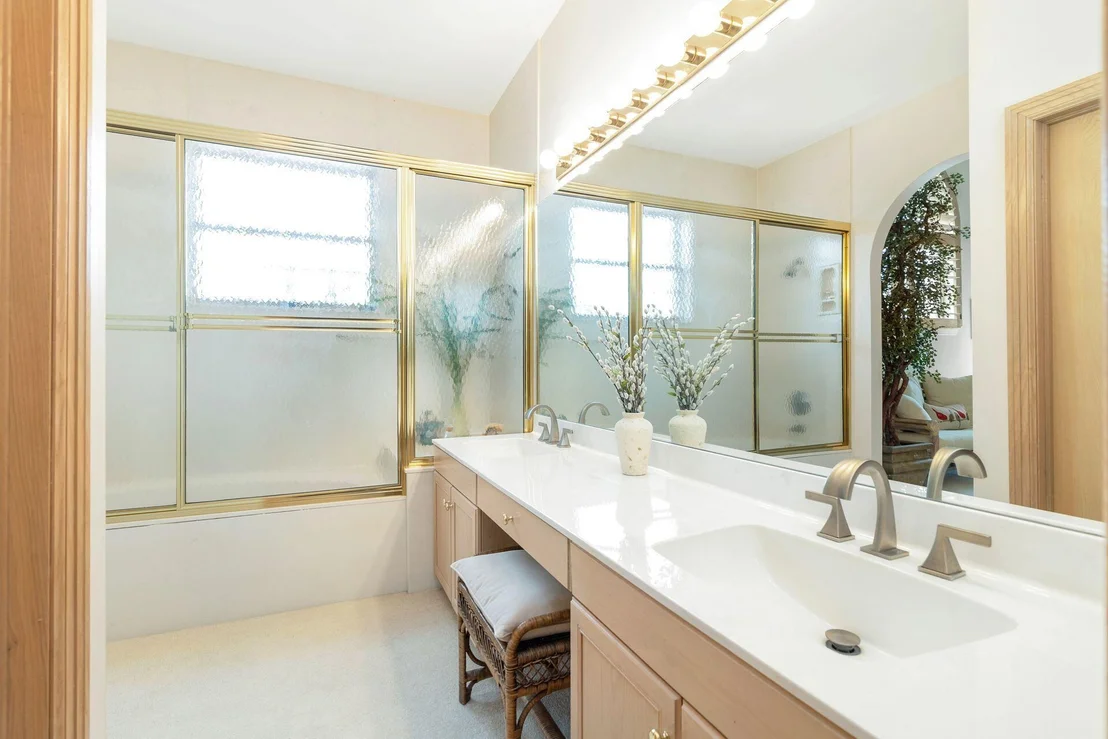 Photo of 3330 Bridgegate Drive