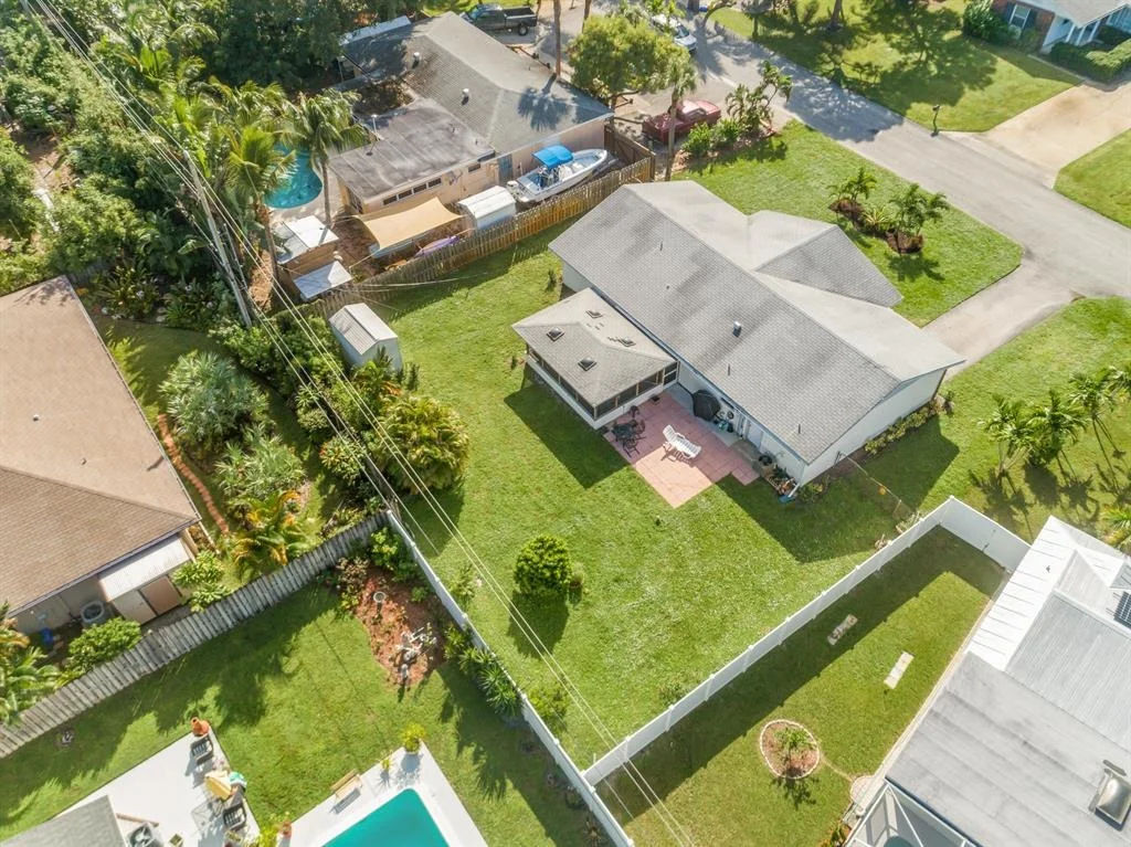 Photo of 115 W Beverly Rd