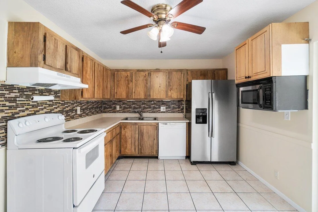 Photo of 6090 Lambeth Circle