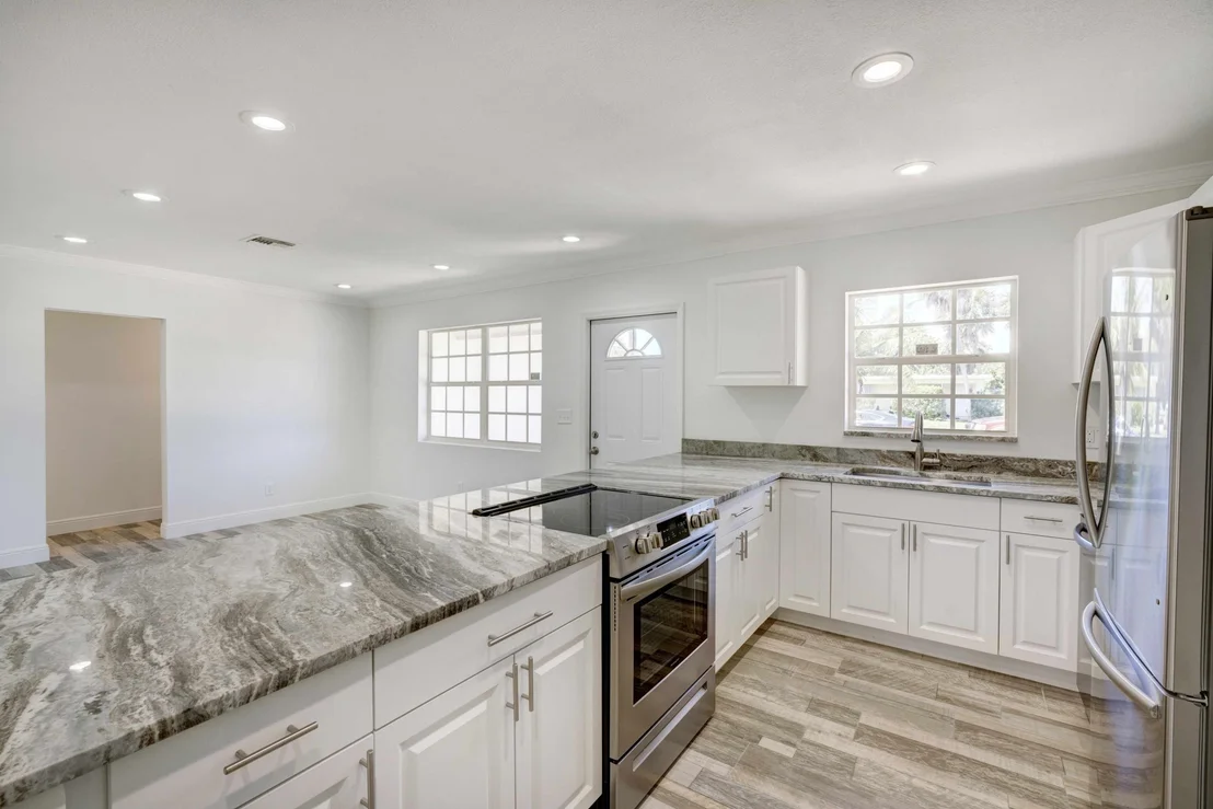 Photo of 8602 Sunset Drive