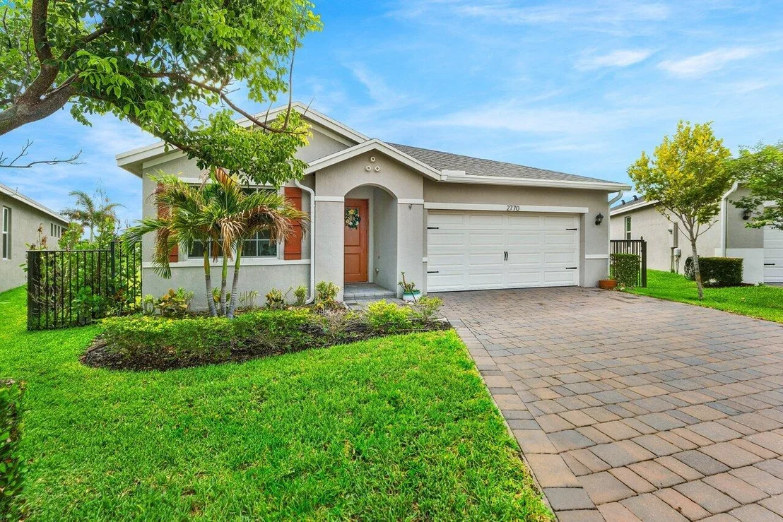 Photo of 2770 NE Breezeway Circle
