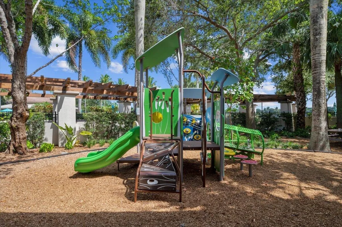 Photo of 657 Castle Drive
