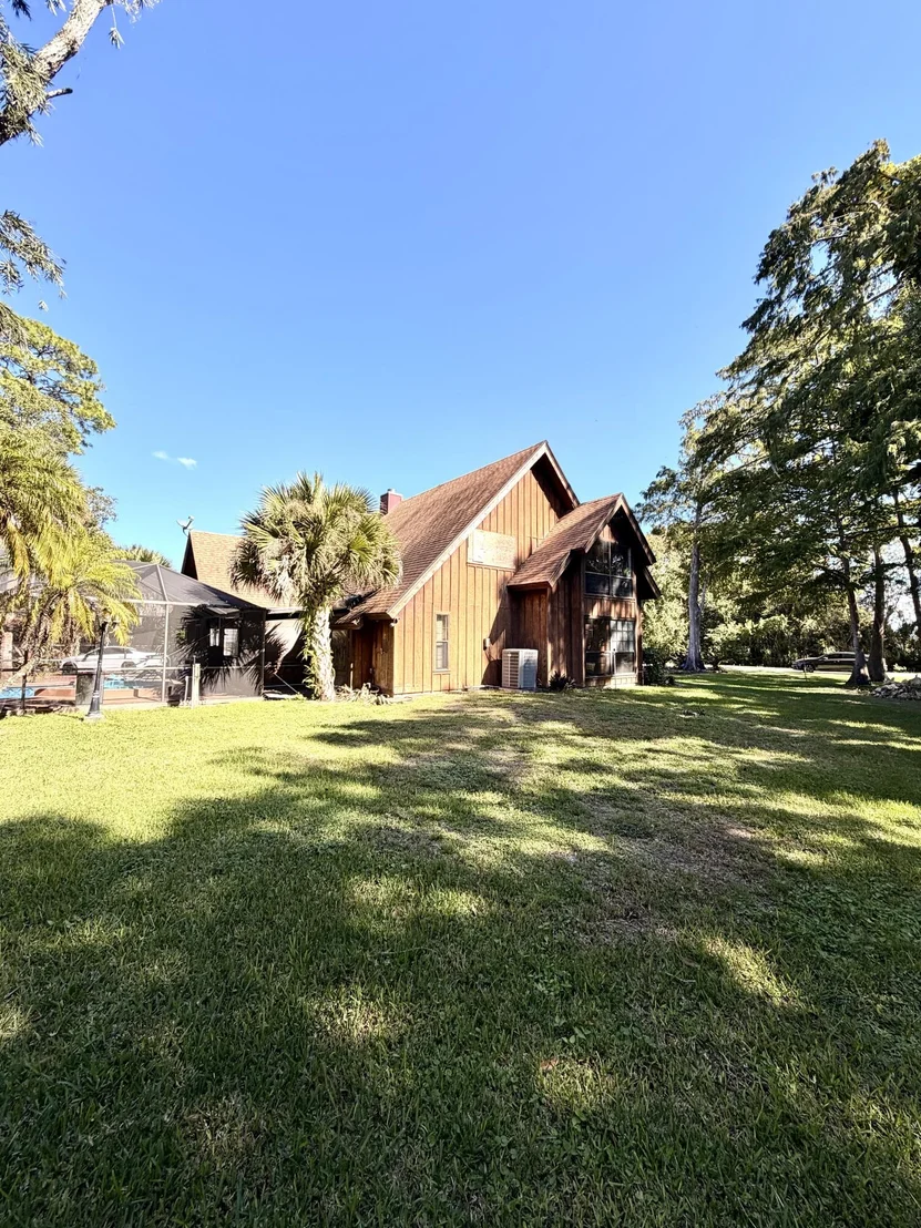 Photo of 505 SE 18th Way