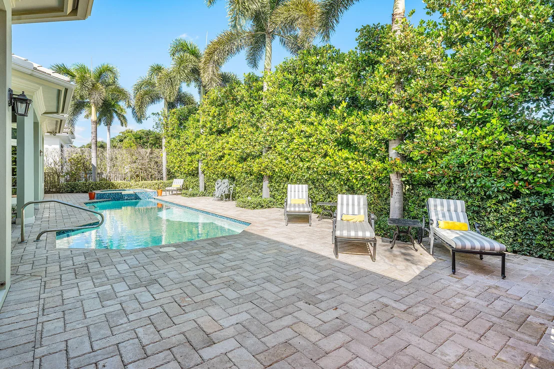 Photo of 2460 Queen Palm Road