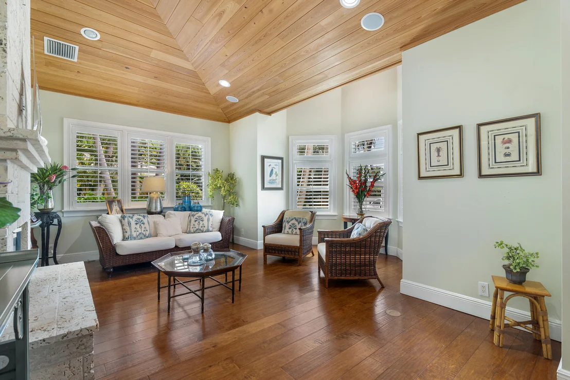 Photo of 115 ALPINE Road