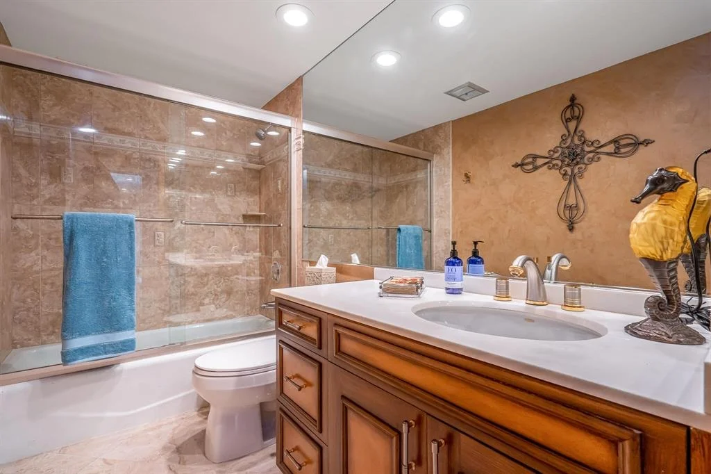 Photo of 5880 Pinebrook Drive