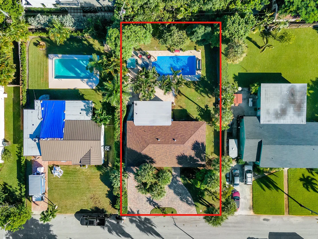 Photo of 327 Ellamar Road