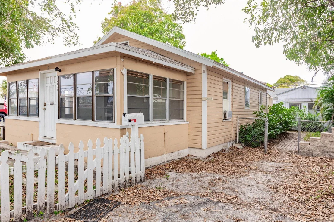 Photo of 509 Putnam Road