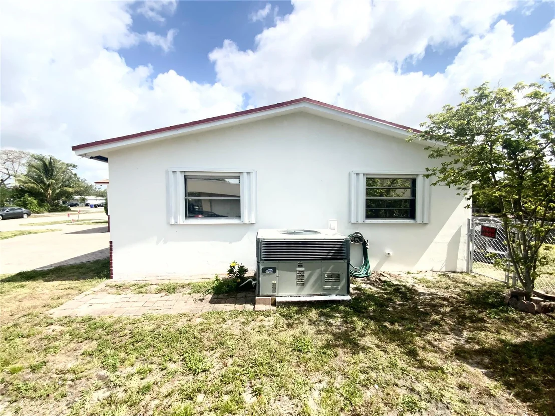 Photo of 1104 Pinehurst