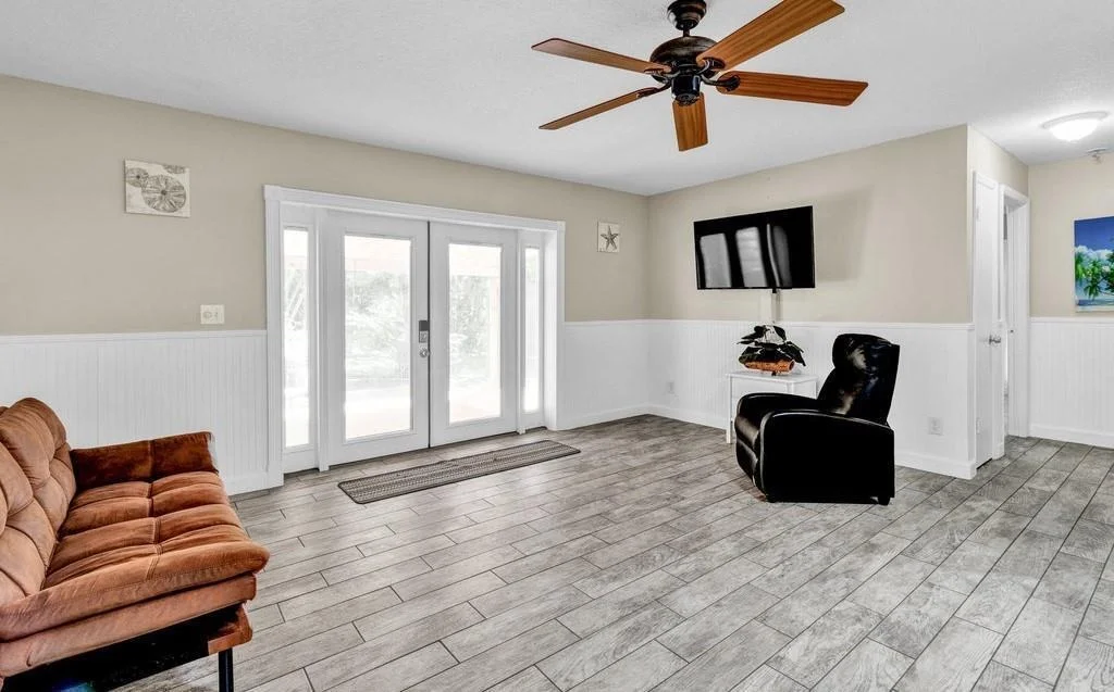 Photo of 291 Easy Street