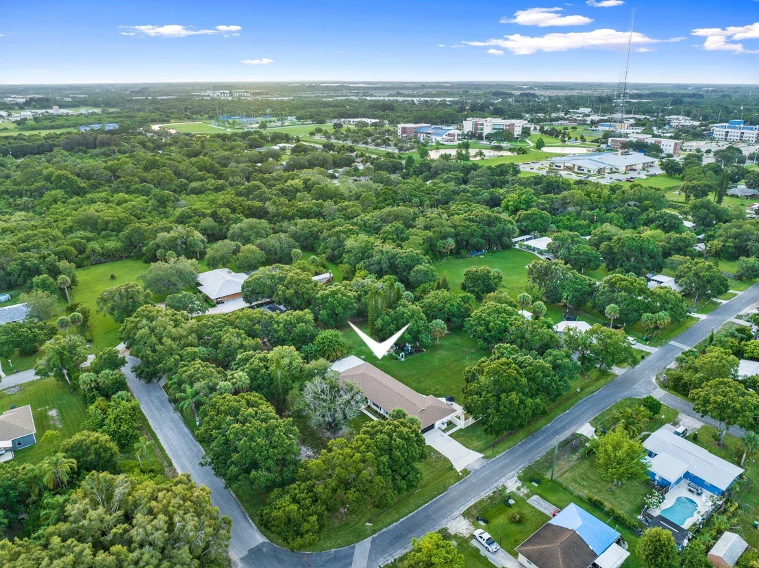 Photo of 2900 Grove Drive