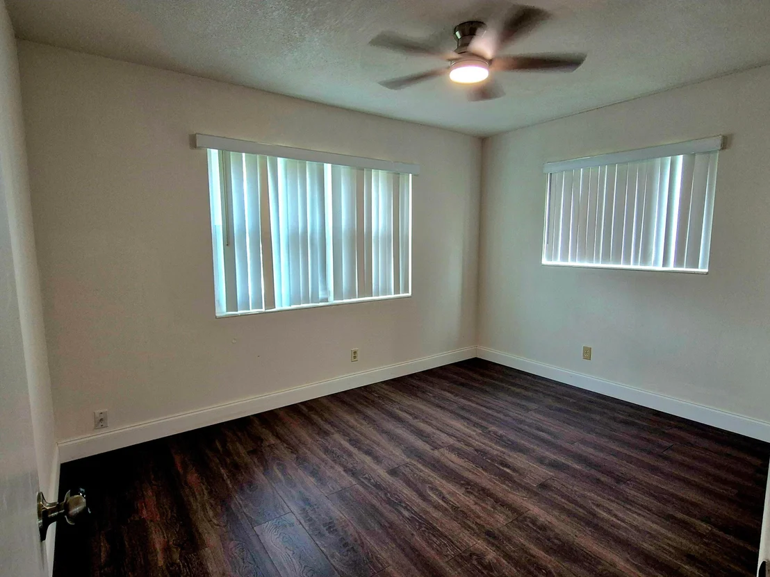 Photo of 1015 NW 68th Avenue