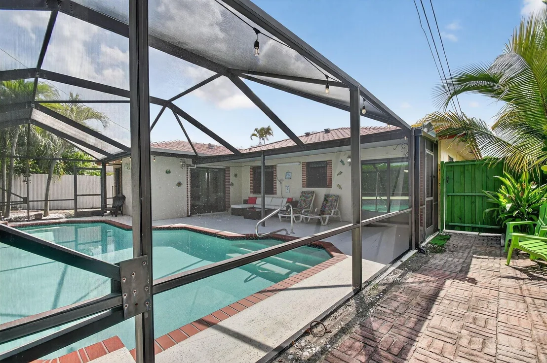 Photo of 1035 Soelca Drive