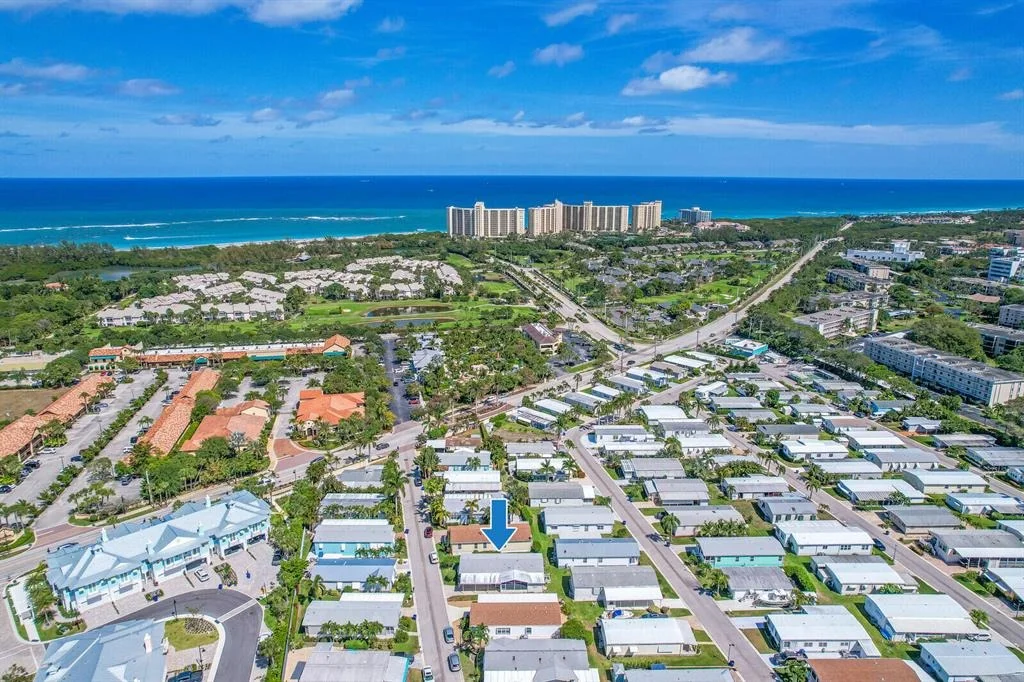 Photo of Unit 117 at 400 N A1a