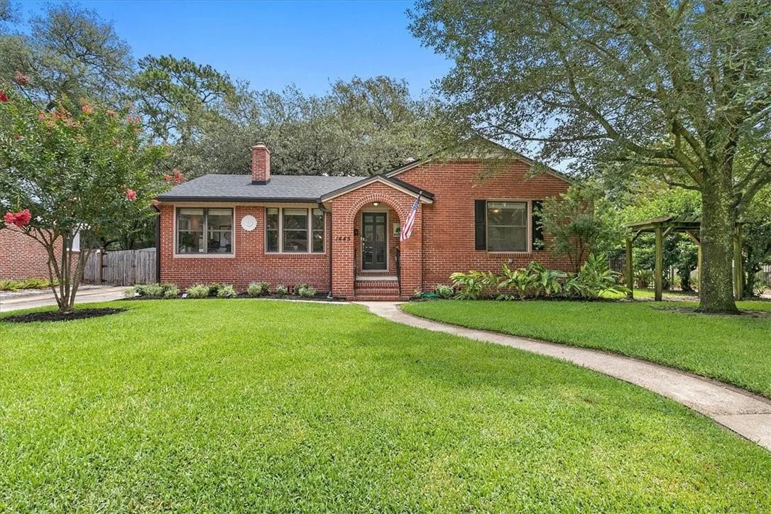 Photo of 1445 Nicholson Road