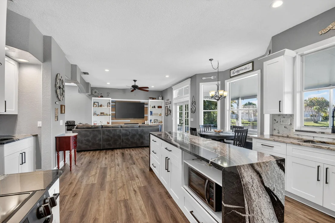 Photo of 5947 Bay Hill Circle