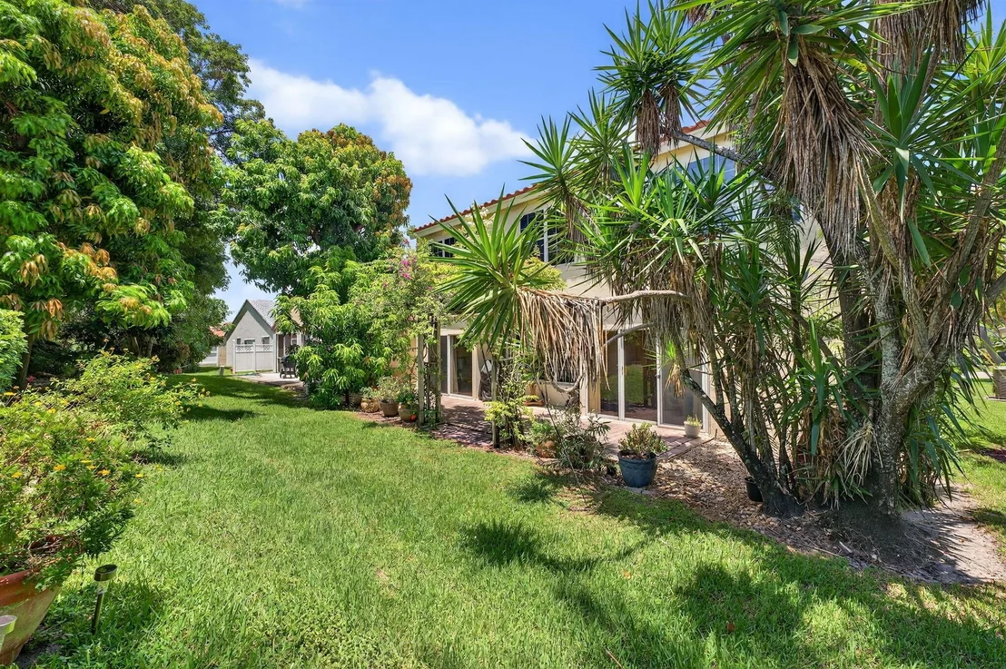 Photo of 5565 American Circle