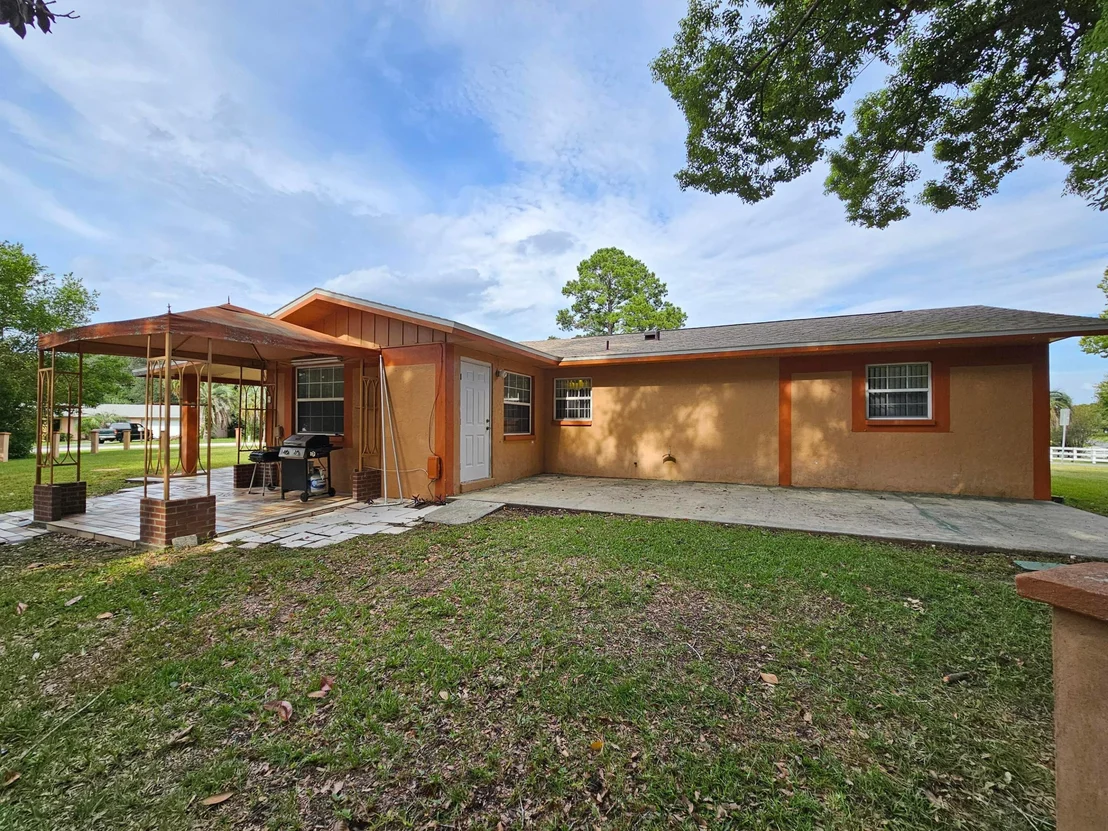 Photo of 474 Lake Road