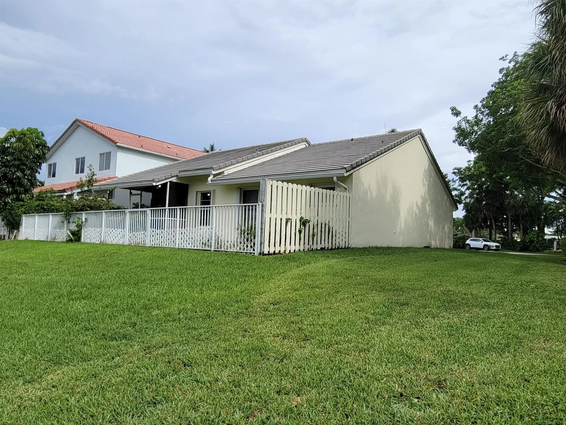 Photo of 10845 Palm Spring Drive