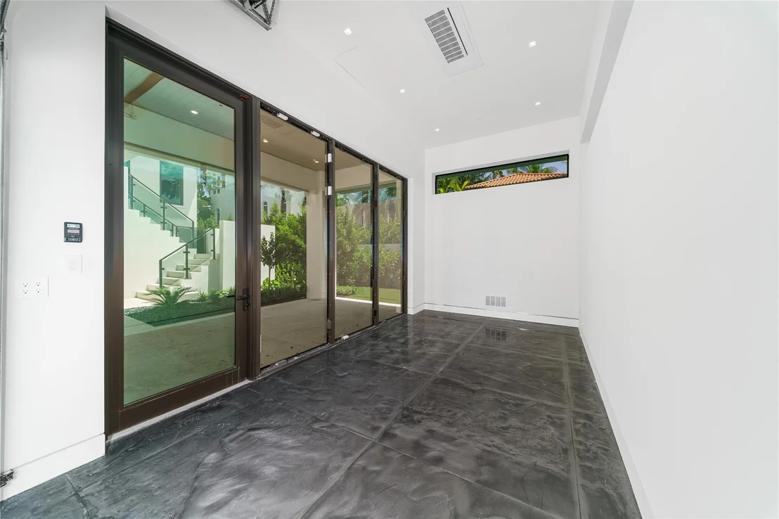 Photo of 6107 N Ocean Boulevard