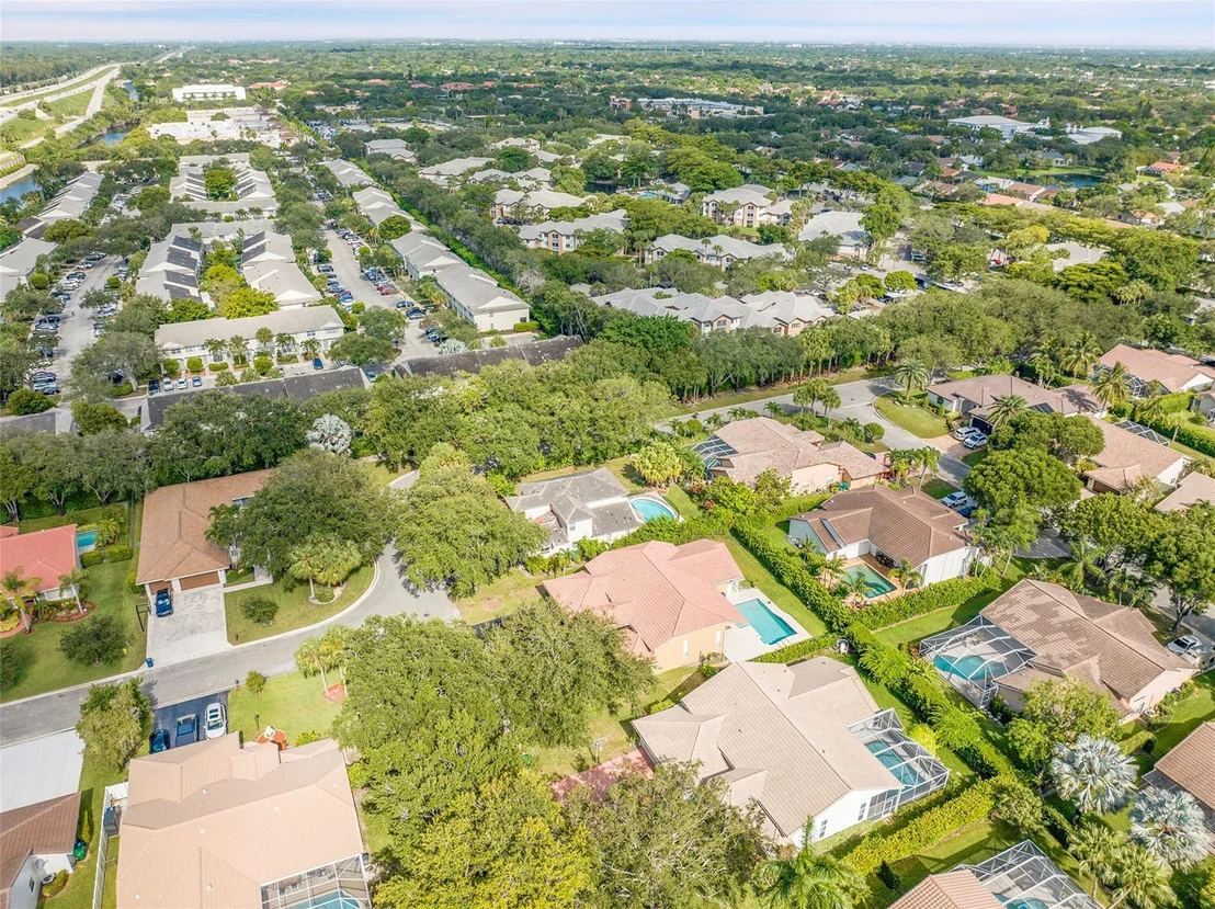 Photo of 10004 NW 57th Place