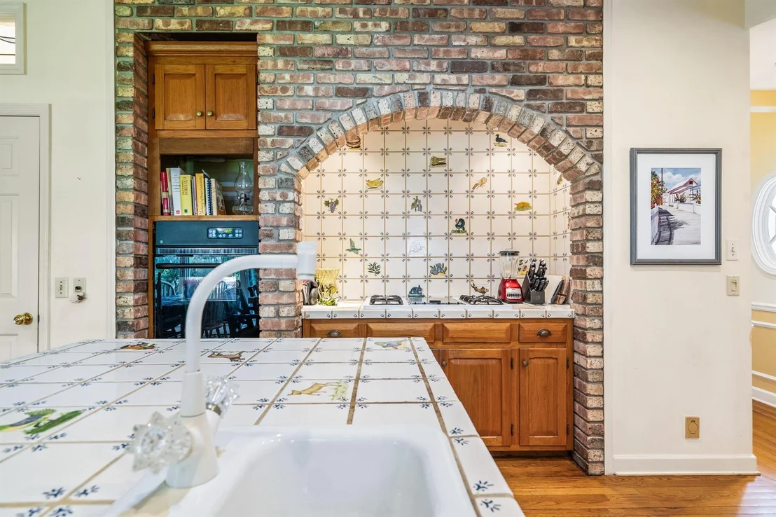 Photo of 1086 Winding River Road