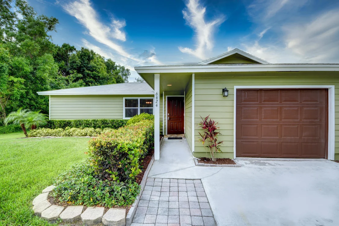 Photo of 6424 SE Thomas Drive