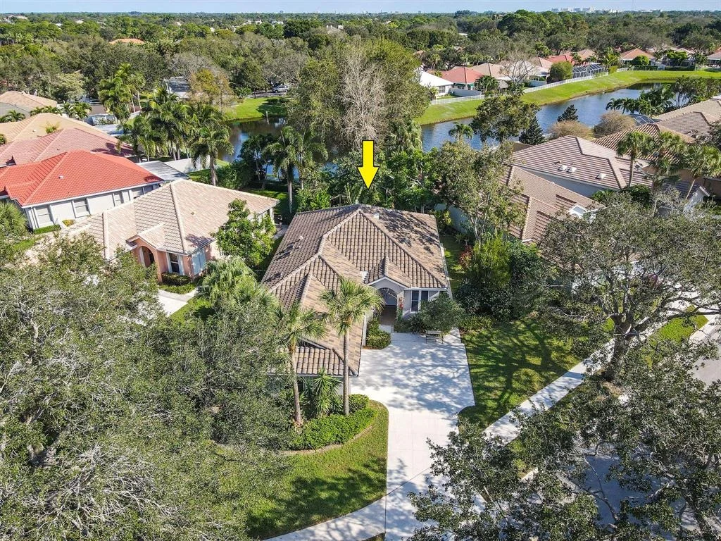 Photo of 187 S Hampton Drive