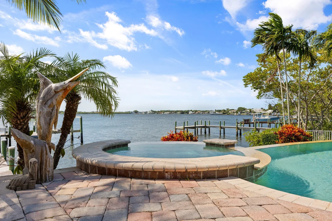 Photo of 163 River Drive