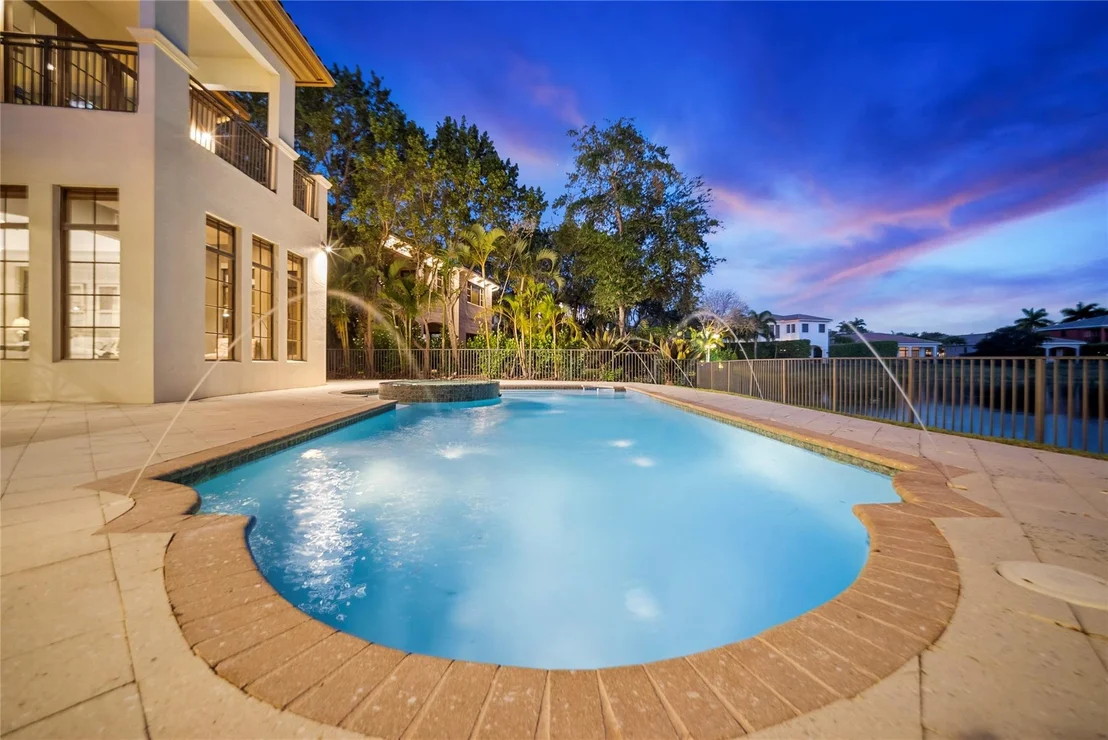 Photo of 9460 Eden Manor