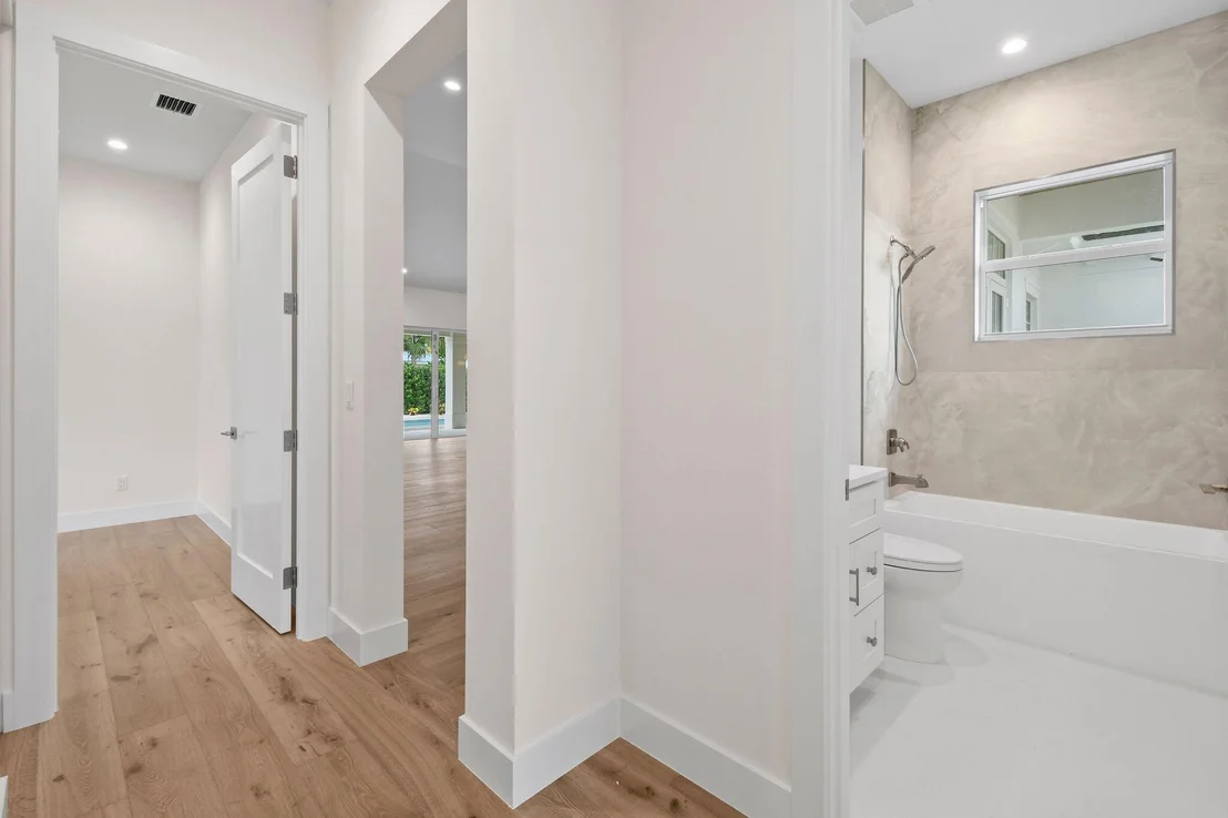 Photo of 3367 Cove Road