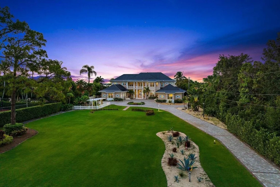 Photo of 5874 Pennock Point Road