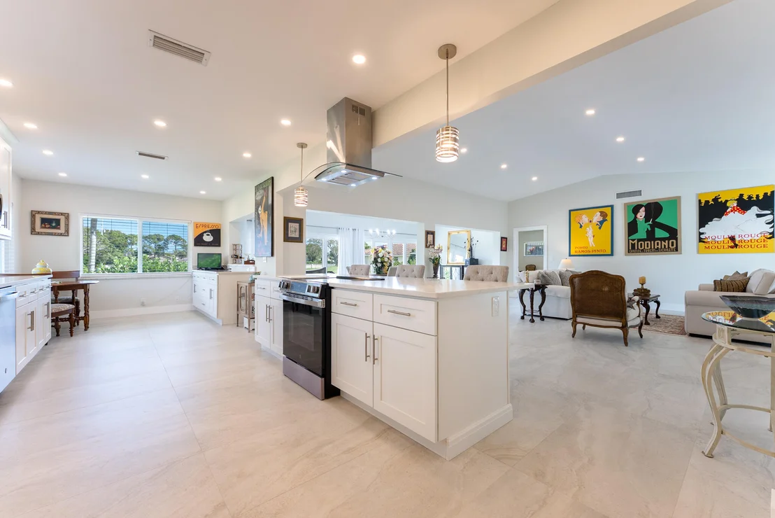 Photo of 10370 Greentrail Drive N