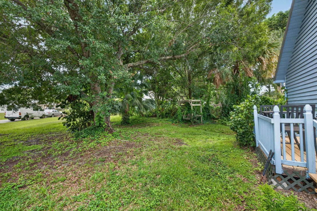 Photo of 5707 SPRUCE Drive